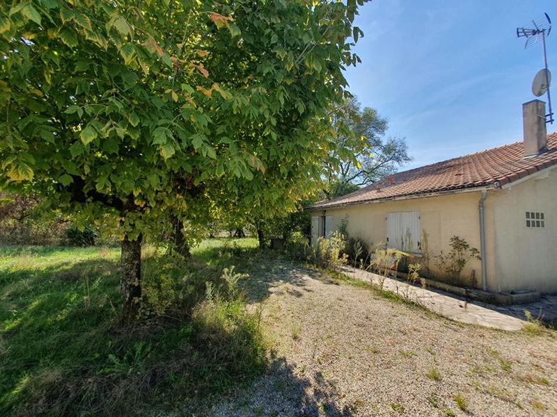 Terrain constructible - 3 323 m²