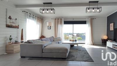 Maison - 230 m² - 6 pièces