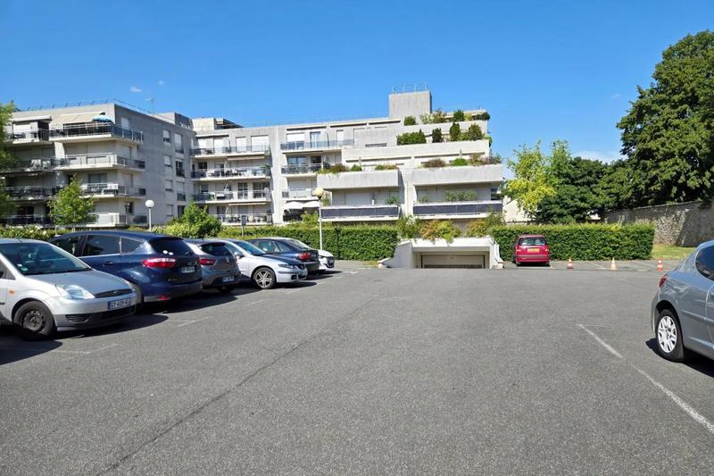 Appartement - 81 m² - 3 pièces