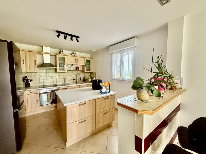 Maison - 133 m² - 6 pièces