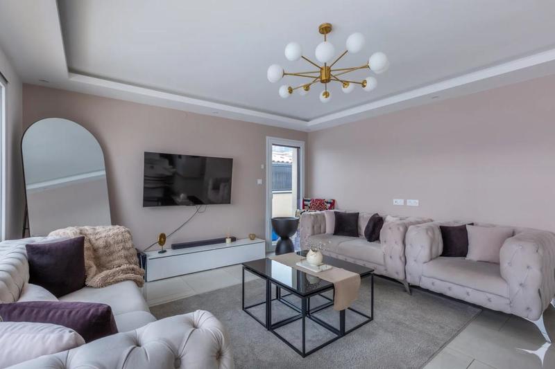 Maison - 142 m² - 6 pièces