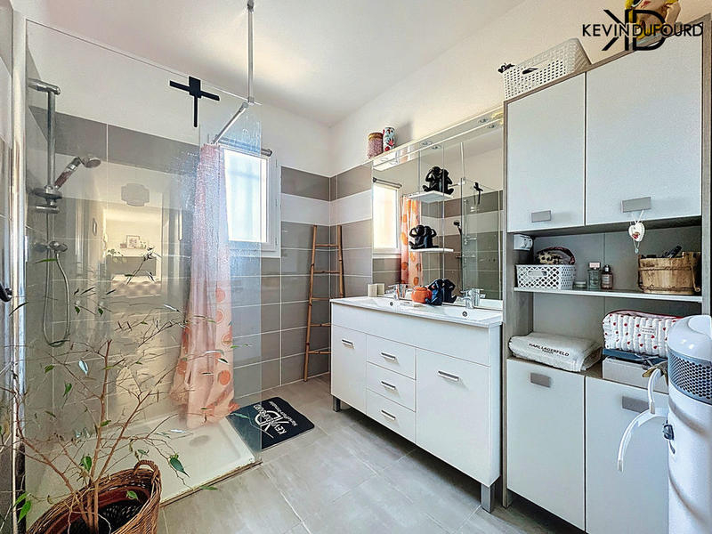 Villa - 90 m² - 5 pièces