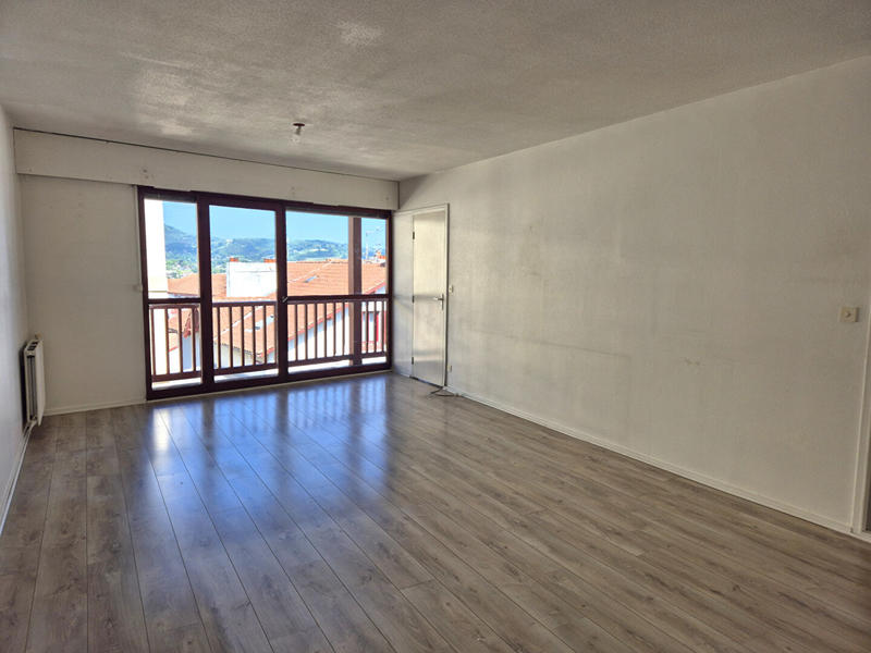 Appartement - 83 m² - 3 pièces