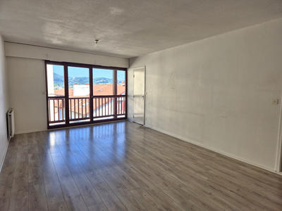 Appartement - 83 m² - 3 pièces