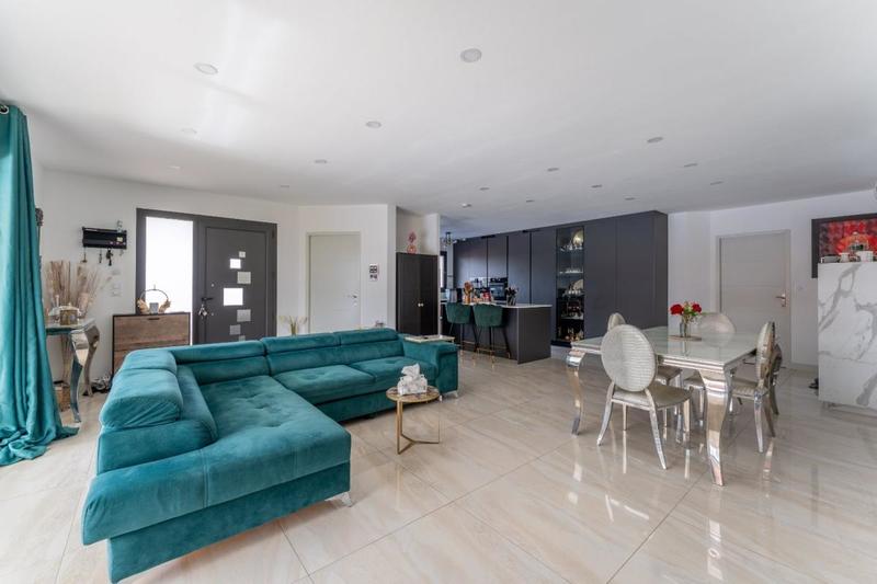 Maison - 120 m² - 4 pièces