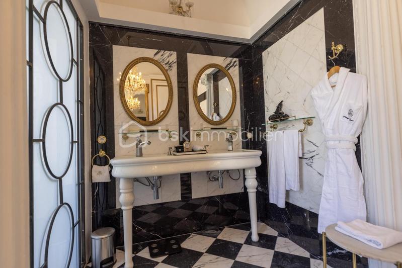 Immeuble - 600 m² - 14 pièces