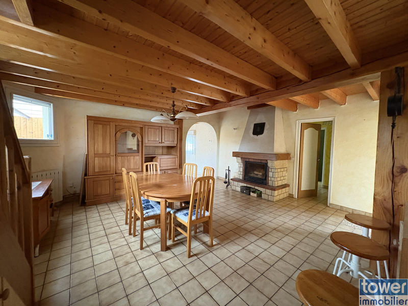 Maison - 102 m² - 5 pièces