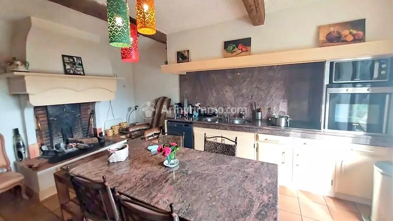 Maison - 174 m² - 8 pièces