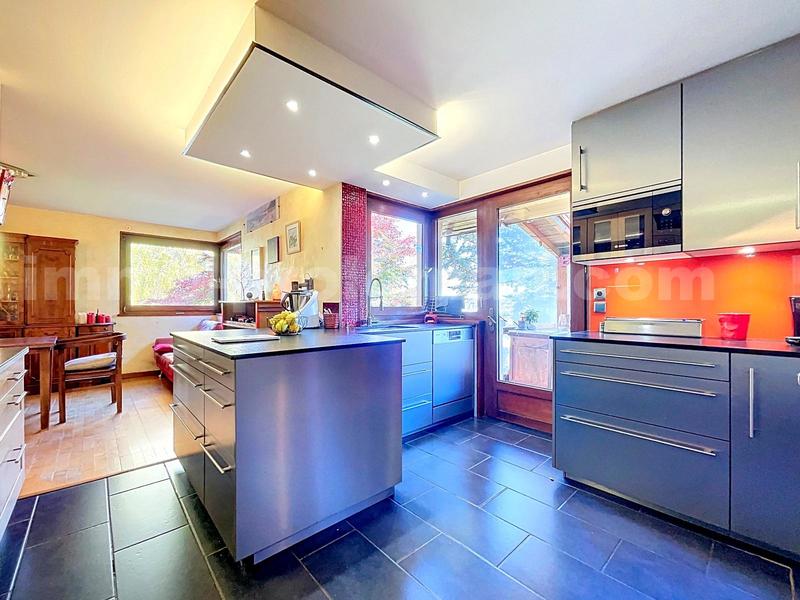 Maison - 192 m² - 5 pièces