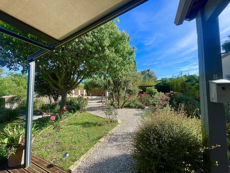 Villa - 210 m² - 9 pièces