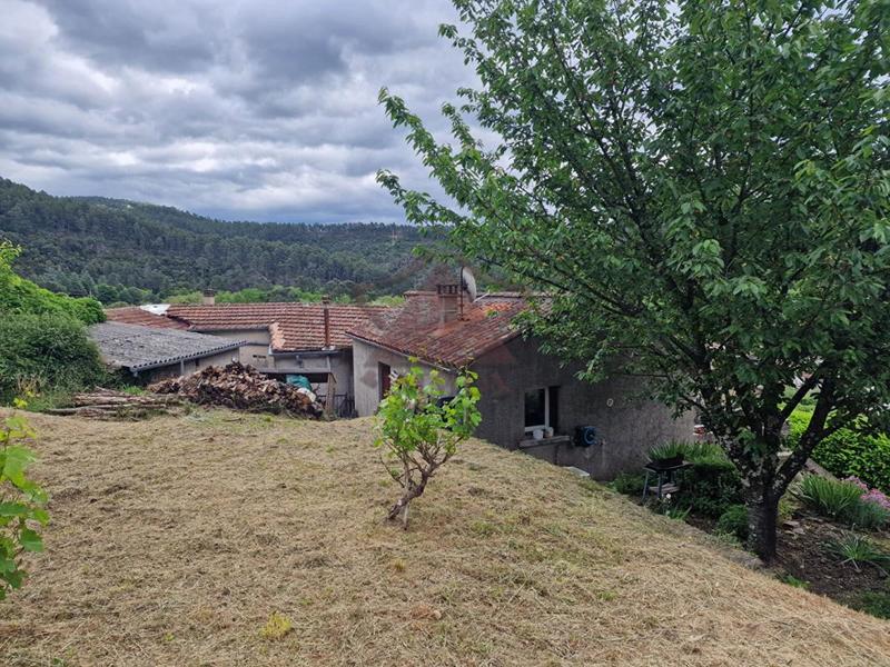 Maison de village - 210 m² - 11 pièces