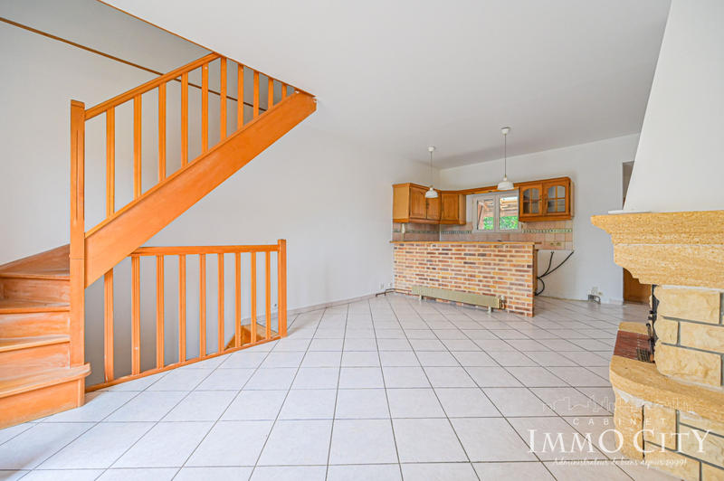 Maison - 94 m² - 5 pièces