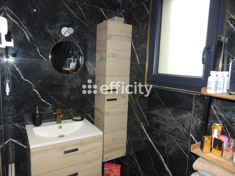 Maison - 128 m² - 4 pièces