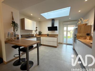 Maison - 97 m² - 5 pièces