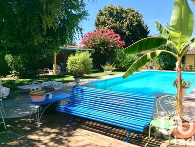 Maison - 203 m² - 6 pièces