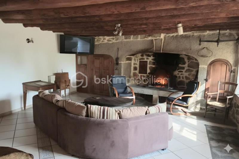 Maison - 238 m² - 12 pièces