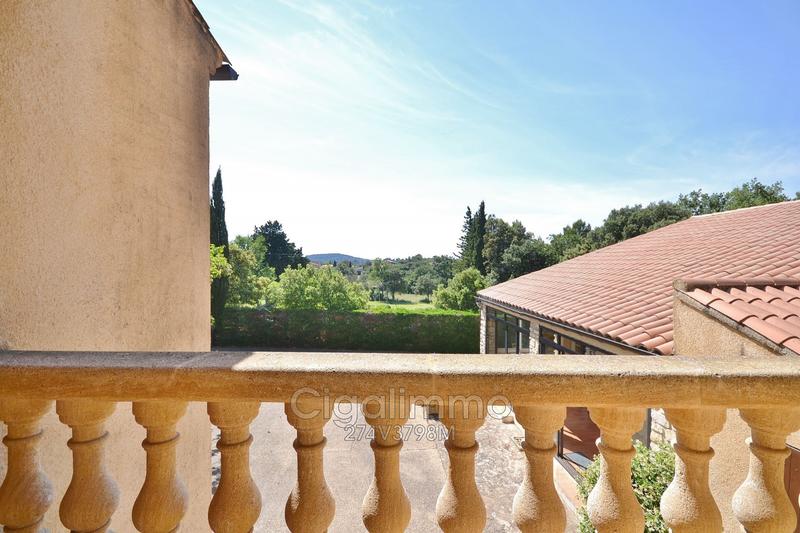 Villa - 200 m² - 9 pièces