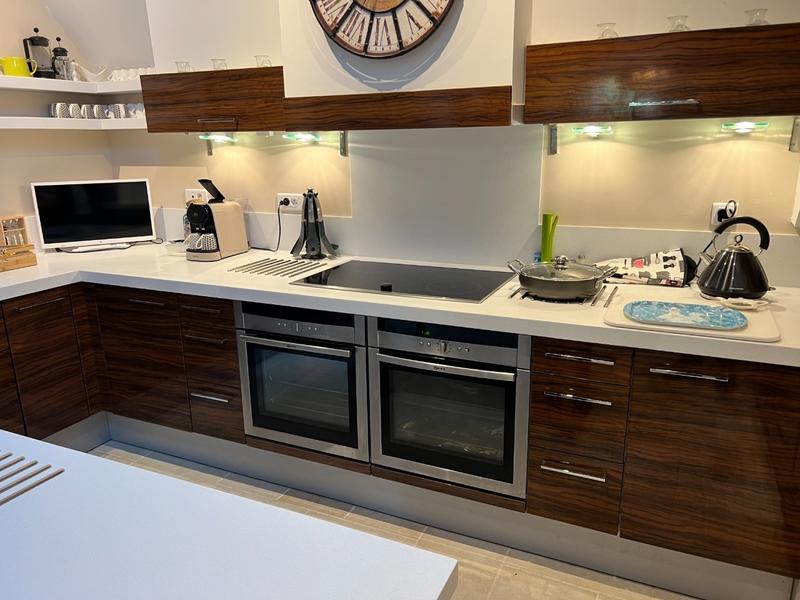 Demeure - 450 m² - 9 pièces