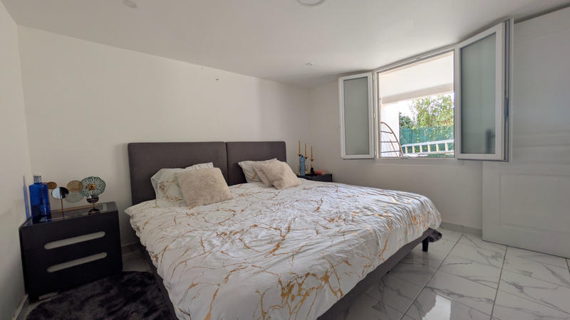 Maison - 260 m² - 15 pièces