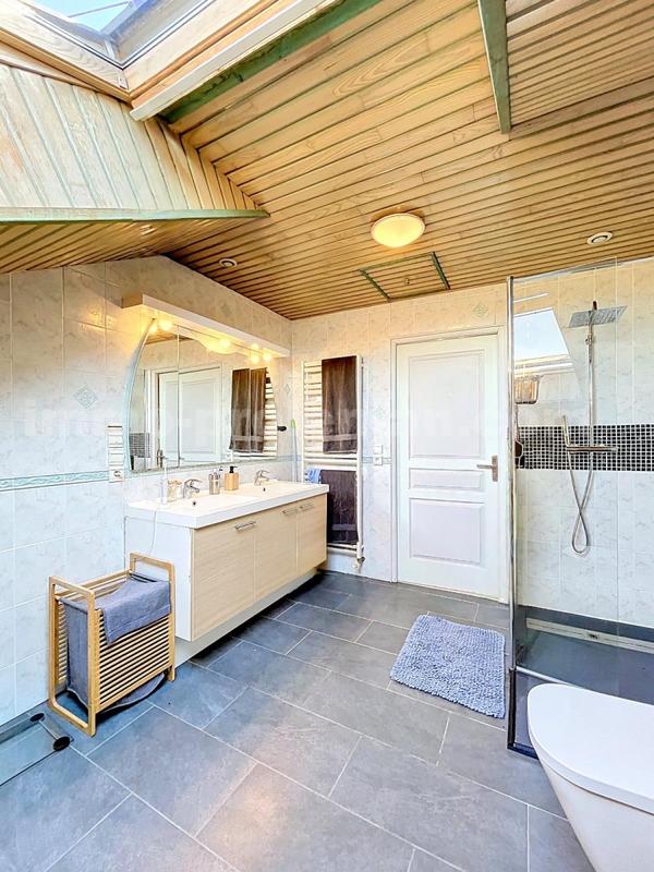 Maison - 145 m² - 5 pièces