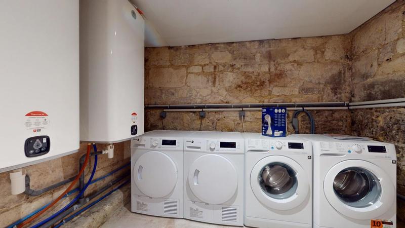 Maison en pierre - 148 m² - 10 pièces