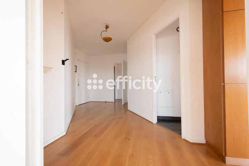 Appartement - 98 m² - 4 pièces