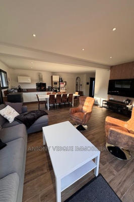 Maison - 150 m² - 6 pièces