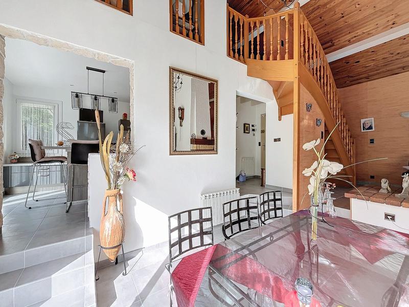 Maison - 226 m² - 5 pièces