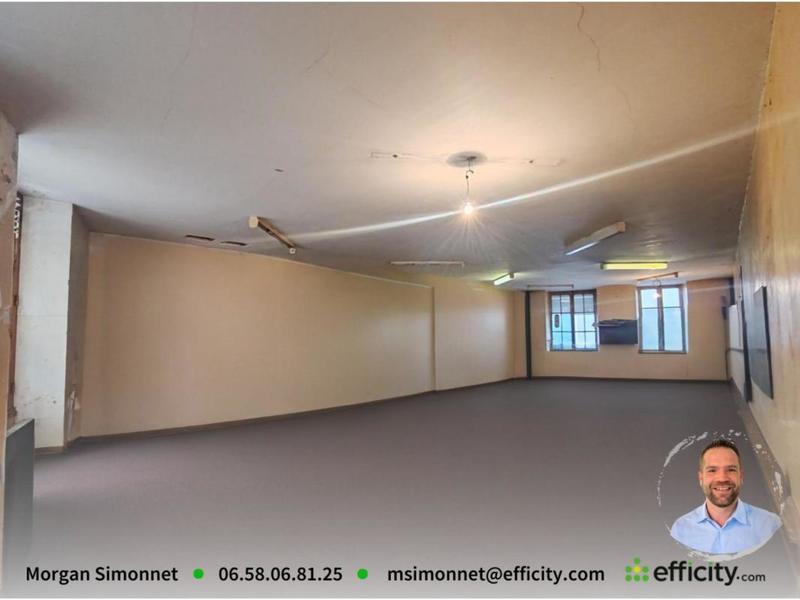 Maison - 218 m² - 7 pièces