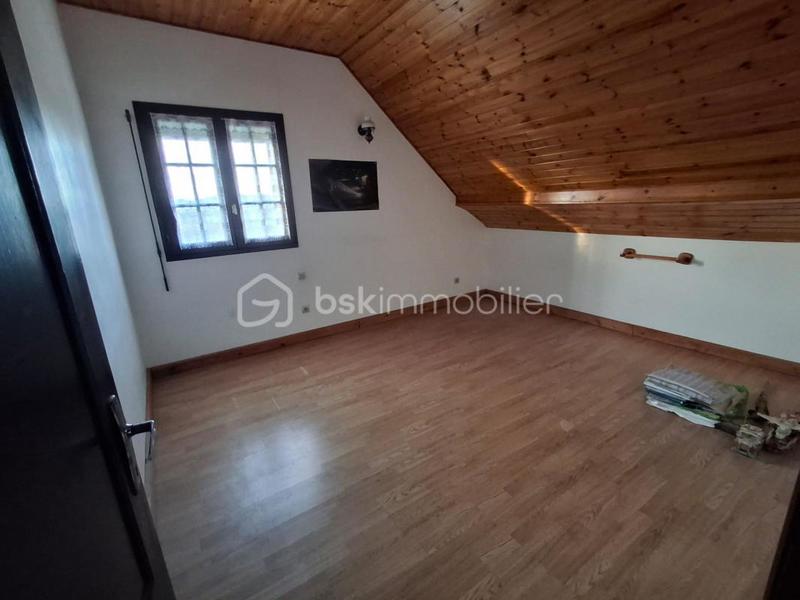 Maison - 215 m² - 7 pièces