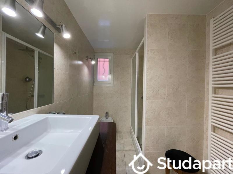 Chambre - 12 m² - 1 pièce