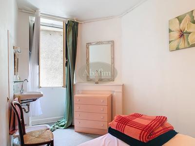 Immeuble - 200 m² - 12 pièces