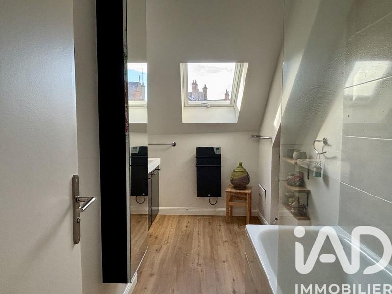 Appartement - 125 m² - 5 pièces