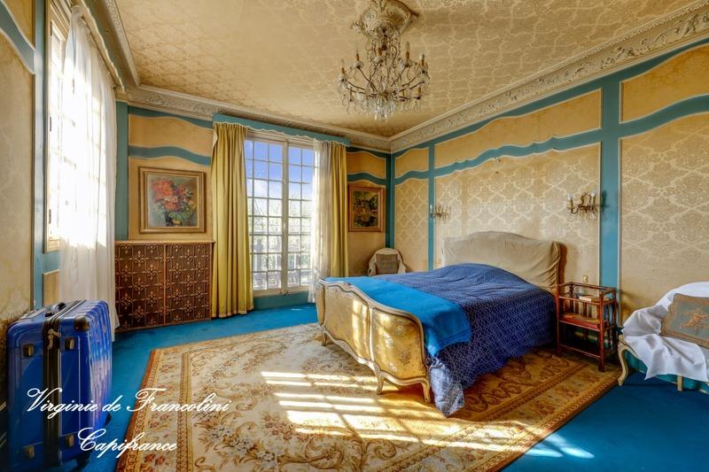 Maison - 304 m² - 10 pièces