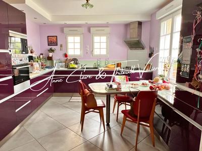 Maison - 110 m² - 7 pièces