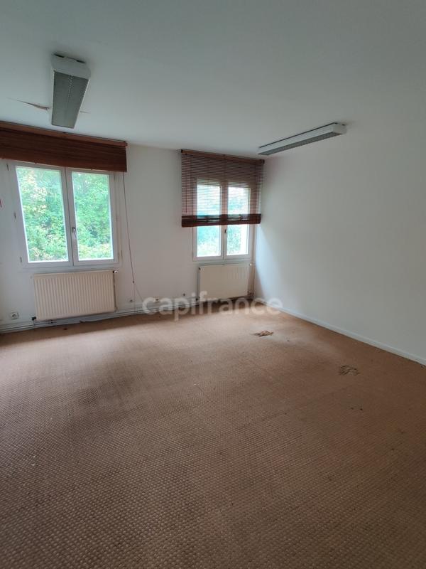 Local commercial - 183 m² - 6 pièces