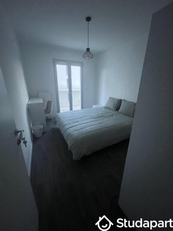 Chambre - 11 m² - 1 pièce