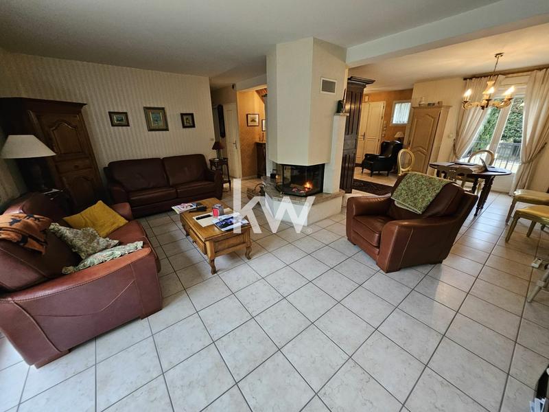 Maison - 278 m² - 6 pièces