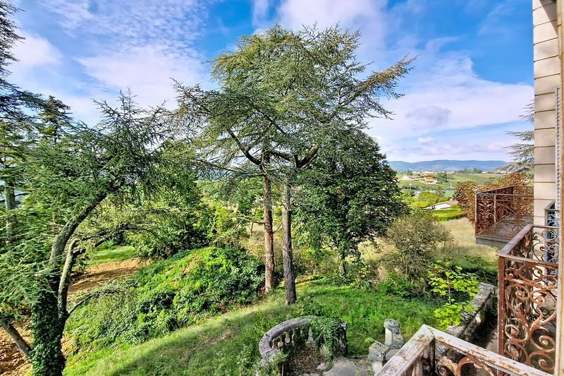 Maison - 300 m² - 6 pièces