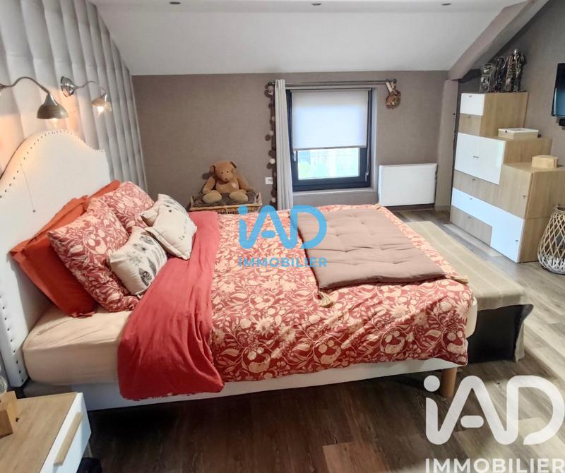 Maison - 223 m² - 6 pièces