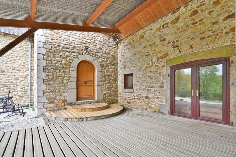 Propriété - 274 m² - 8 pièces