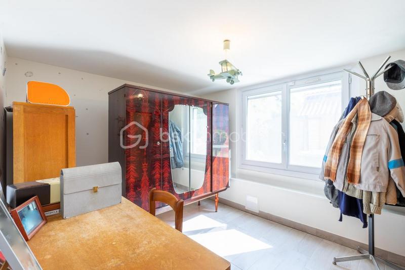 Maison traditionnelle - 168 m² - 8 pièces