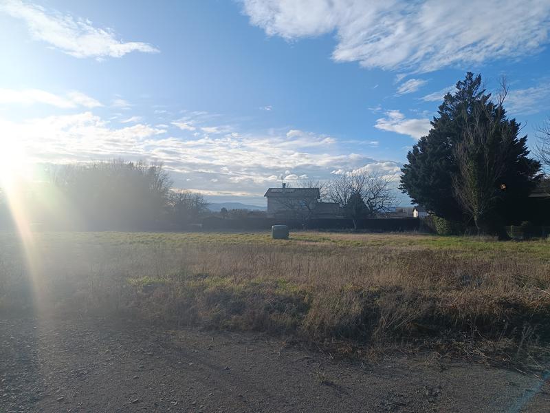 Terrain constructible - 600 m²