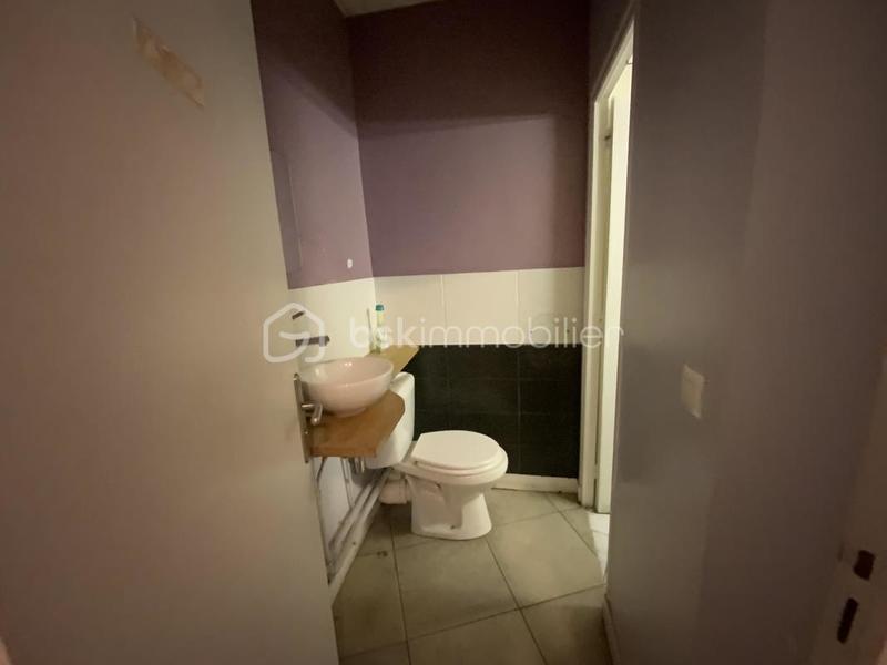 Local commercial - 149 m² - 7 pièces