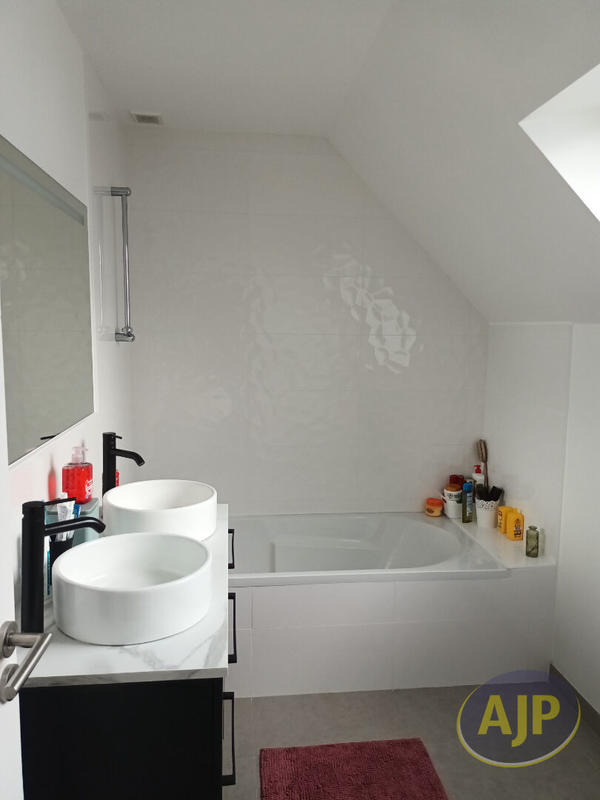 Maison - 103 m² - 5 pièces