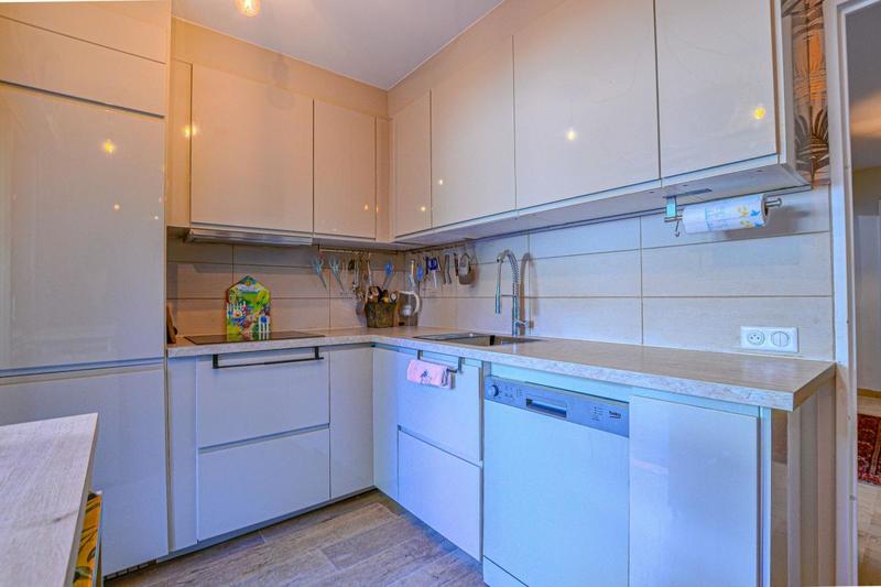 Appartement - 90 m² - 3 pièces