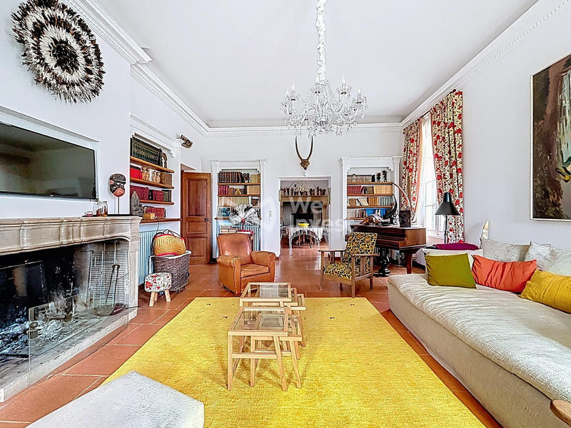 Maison - 484 m² - 16 pièces