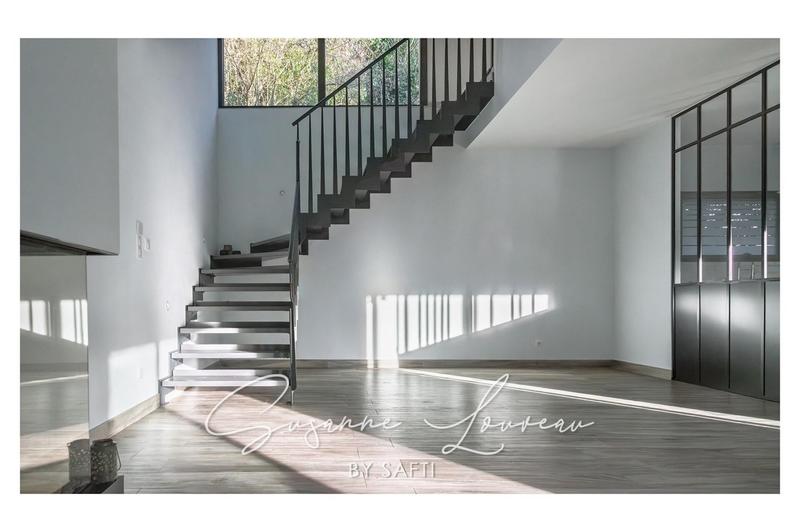 Maison - 202 m² - 6 pièces