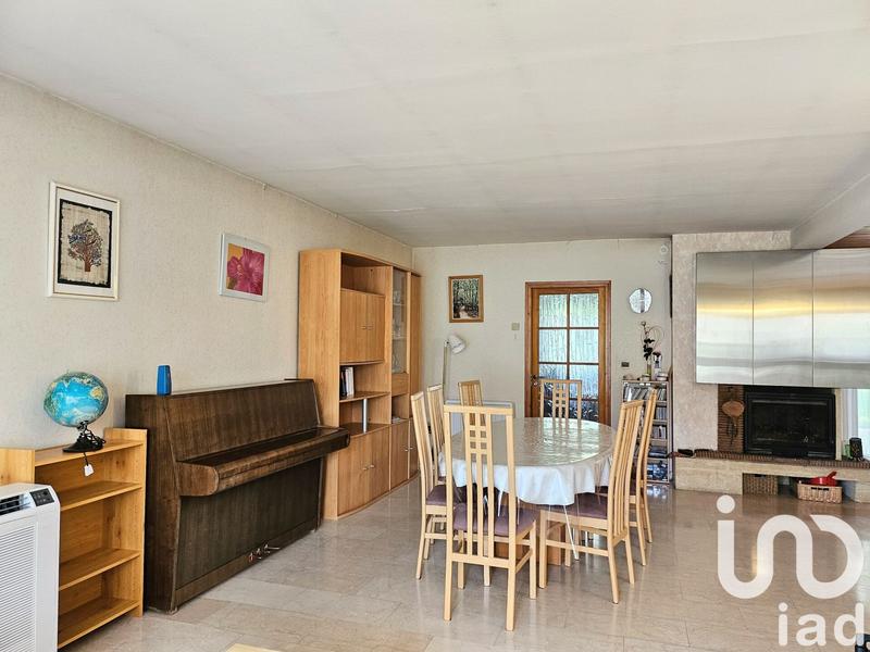 Maison - 235 m² - 9 pièces