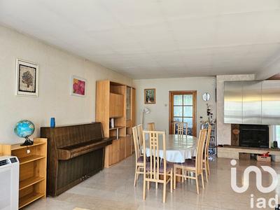 Maison - 235 m² - 9 pièces